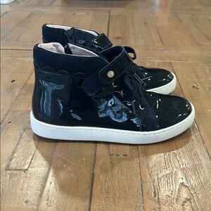 Jacadi navy patent leather high top sneakers girls 31 US 13 scalloped detail